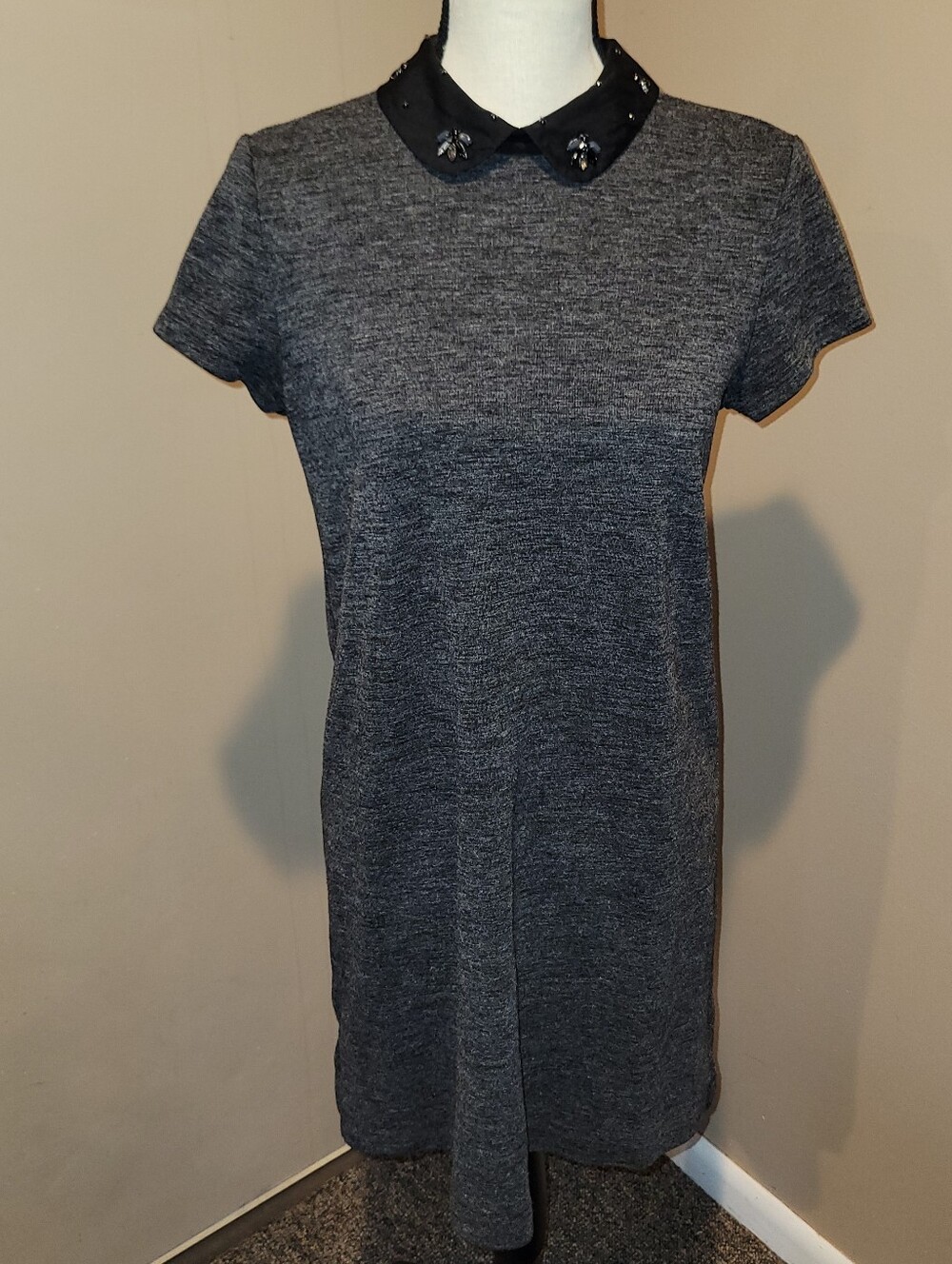 🛑LOFT Charcoal Gray Knit Mini Dress with Embellished Black Collar